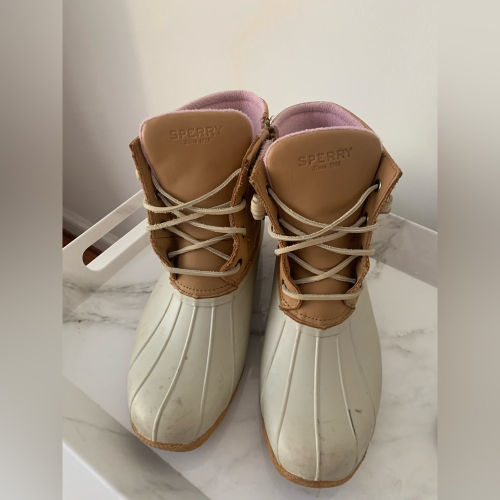 Sperry Women's Beige and Light Brown Winter Boots